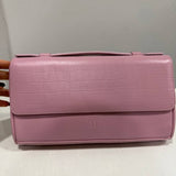 BAGUETTE FLIP CROCO PINK - Lot 61 (Editorial)